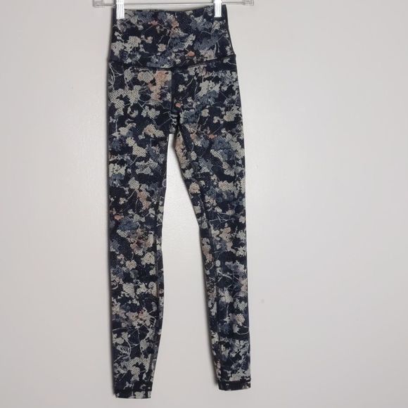 Lululemon Speed Up Spring Bloom Athletica leggings - Picture 1 of 8